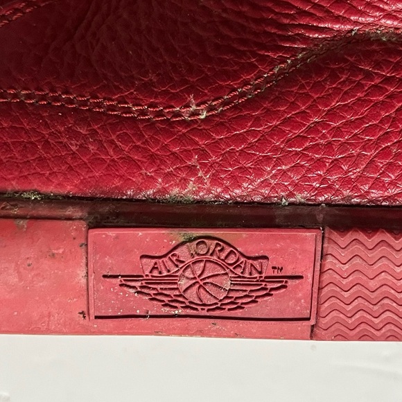 Nike Air Jordan Retro 1 High Red Leather Sneakers Men’s Size 9.5 - Rare Edition - Picture 6 of 10